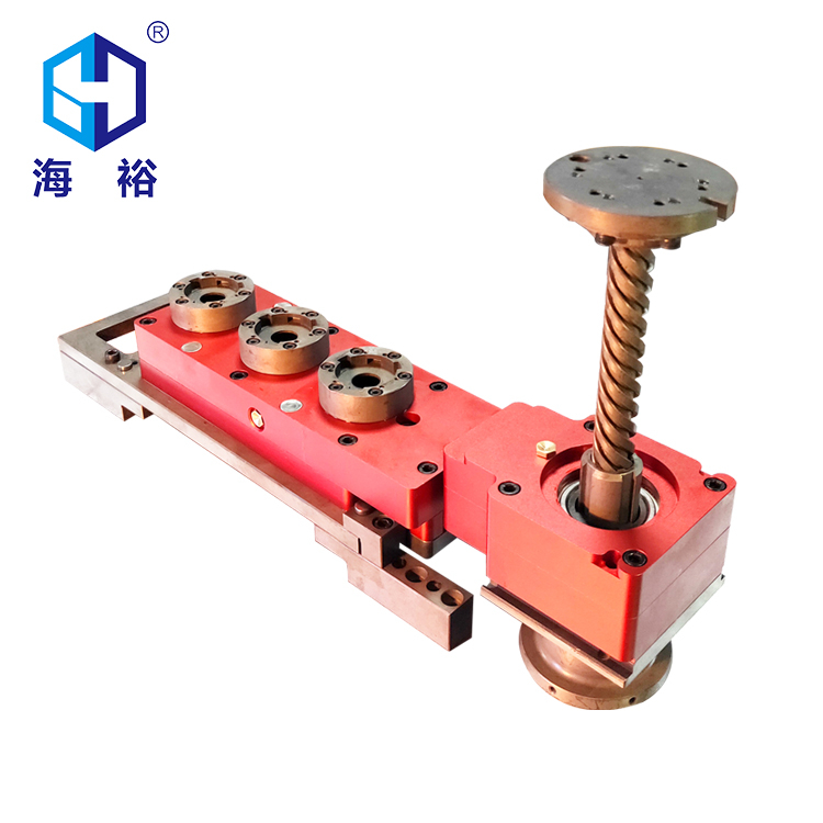 三孔模內攻牙機