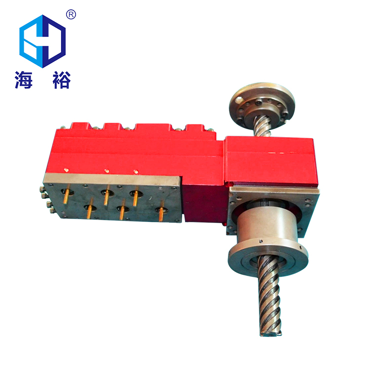 六孔模內攻牙機